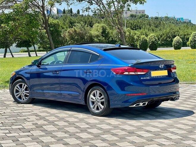 Hyundai Elantra-7
