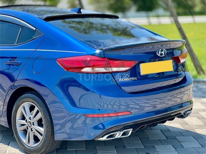 Hyundai Elantra-4