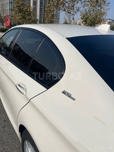 BMW 525-12