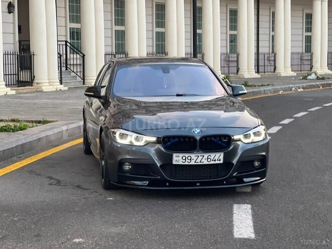 BMW 320-1