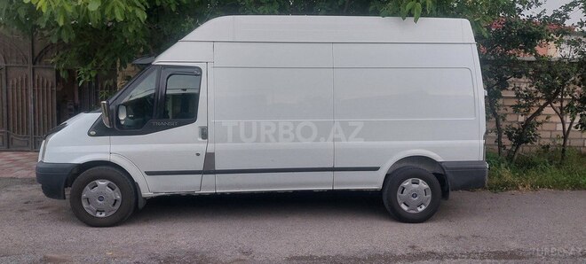 Ford Transit-12