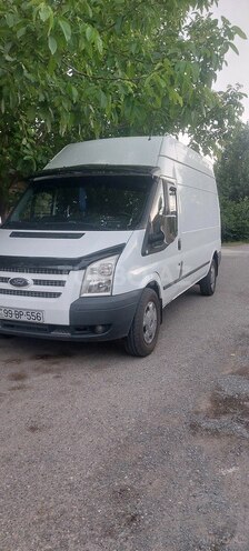 Ford Transit-10