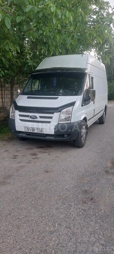 Ford Transit-8