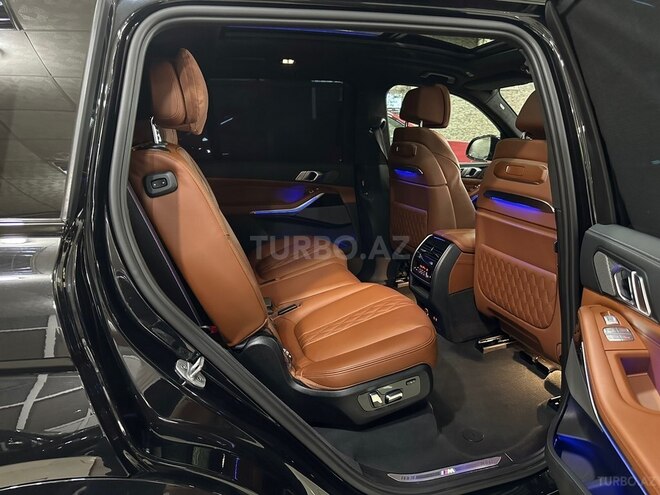 BMW X7-14