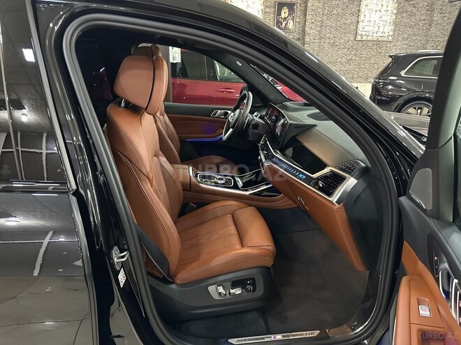 BMW X7-16