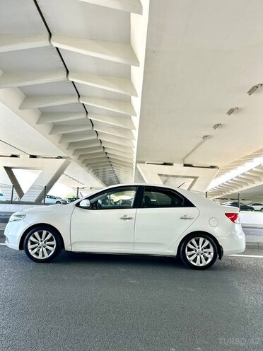 Kia Cerato-5