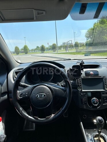 Kia Cerato-8