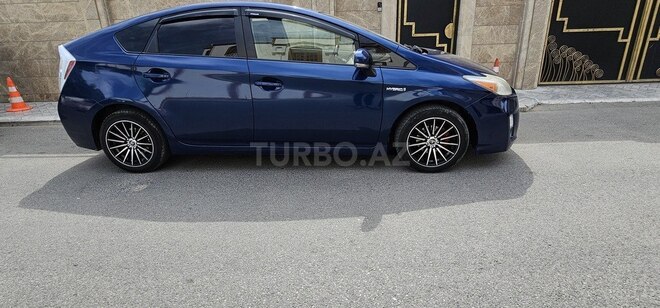 Toyota Prius-2