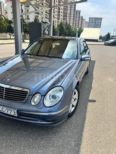 Mercedes E 200-5