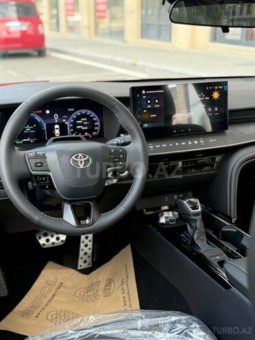 Toyota Camry-5