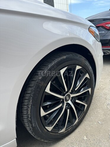 Ford Fusion (North America)-6