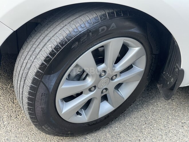 Hyundai i20-20