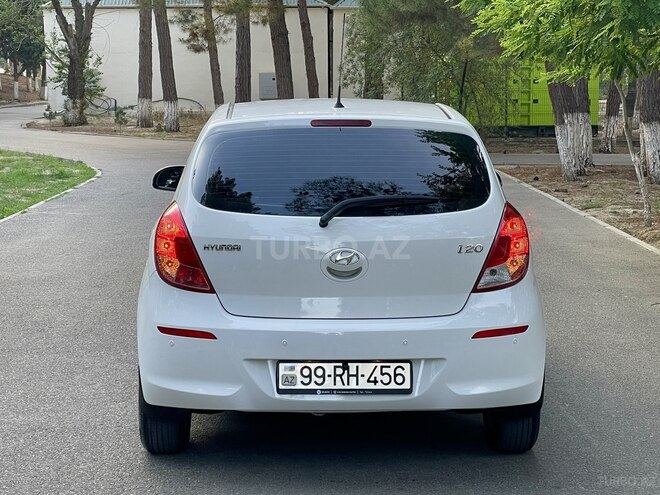 Hyundai i20-8