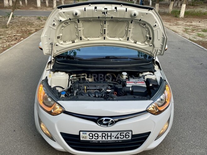 Hyundai i20-11