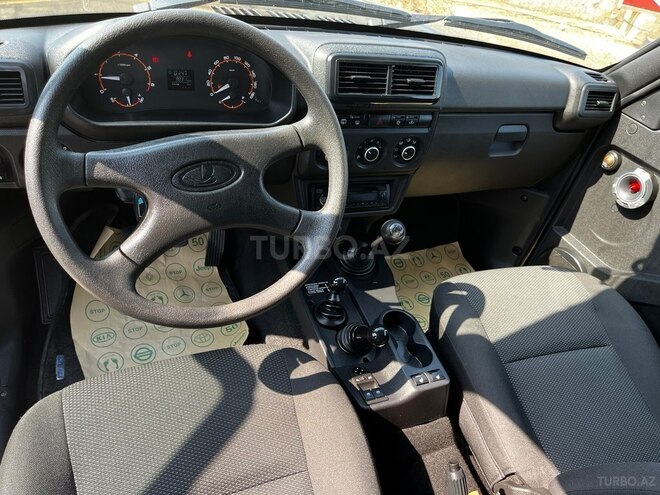 LADA (VAZ) Niva-7