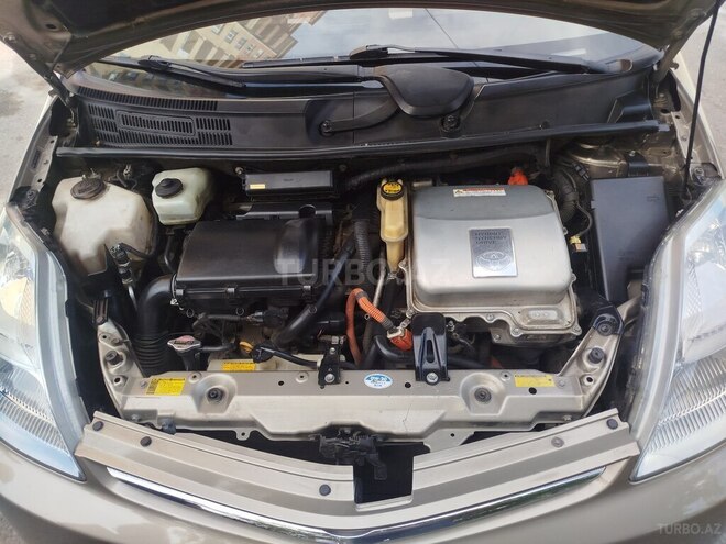 Toyota Prius-10