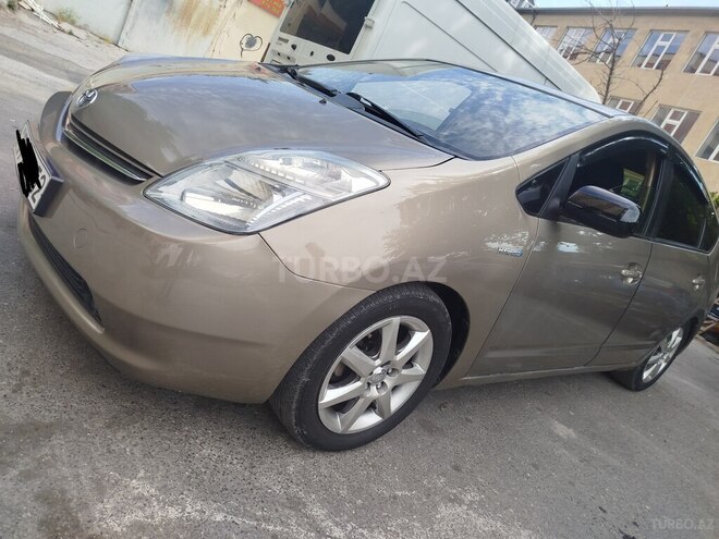 Toyota Prius-3