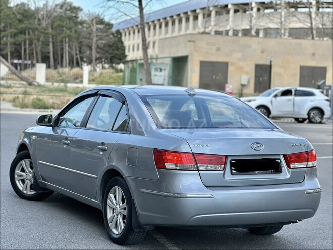 Hyundai Sonata-11