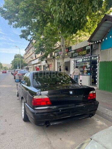 BMW 735-3