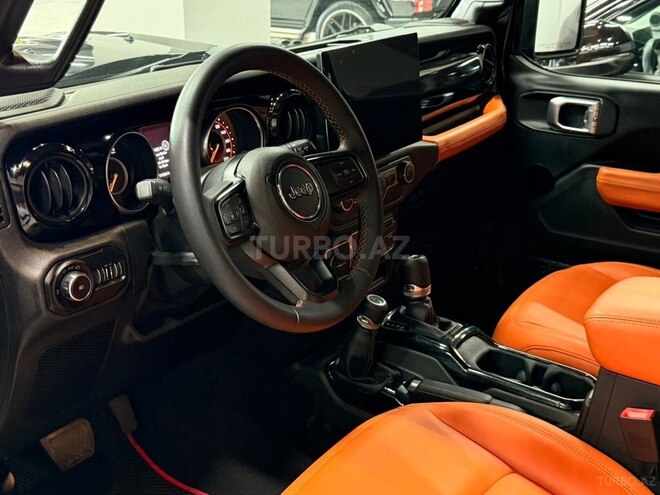 Jeep Wrangler-13