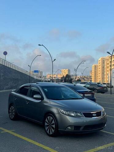 Kia Cerato-5