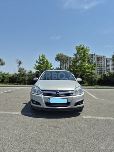 Opel Astra-2
