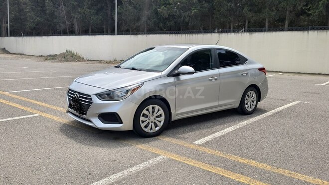 Hyundai Accent-2