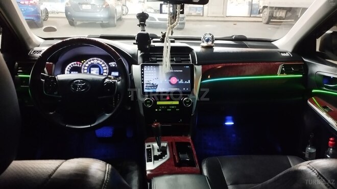 Toyota Camry-5