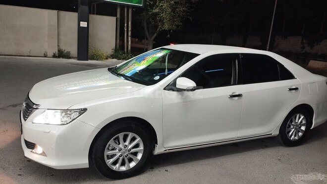 Toyota Camry-12
