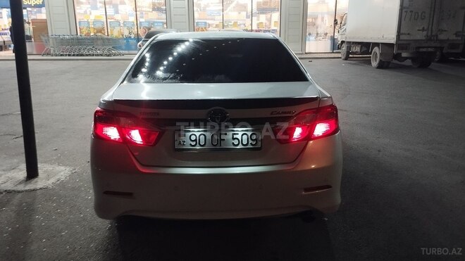 Toyota Camry-16