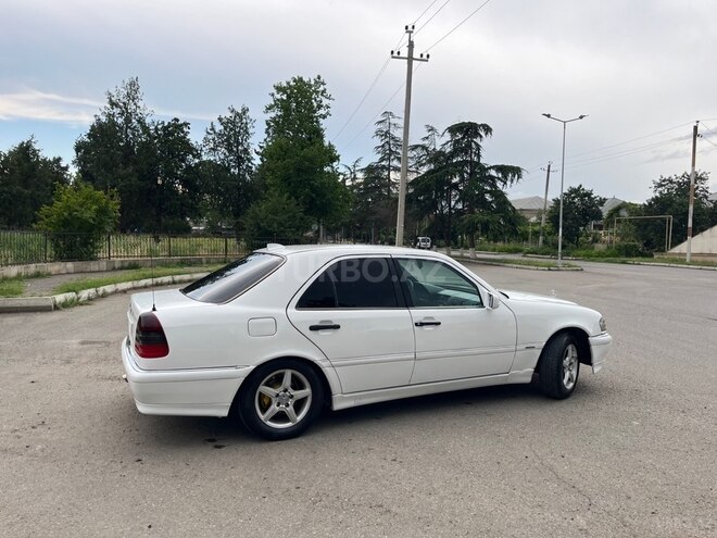 Mercedes C 180-7
