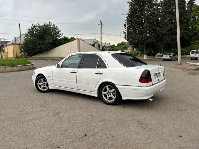 Mercedes C 180-4