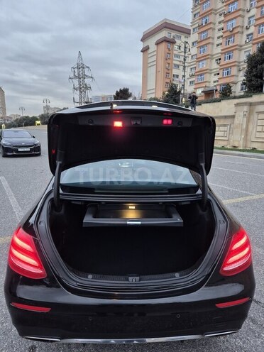 Mercedes E 300-5