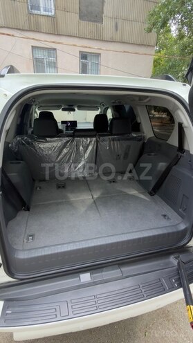 Toyota Land Cruiser Prado-11