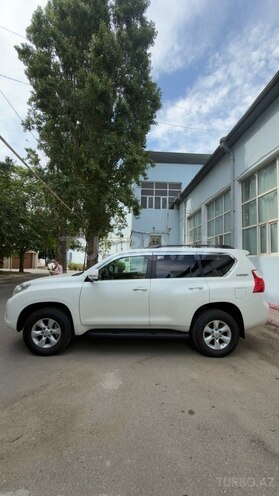 Toyota Land Cruiser Prado-3
