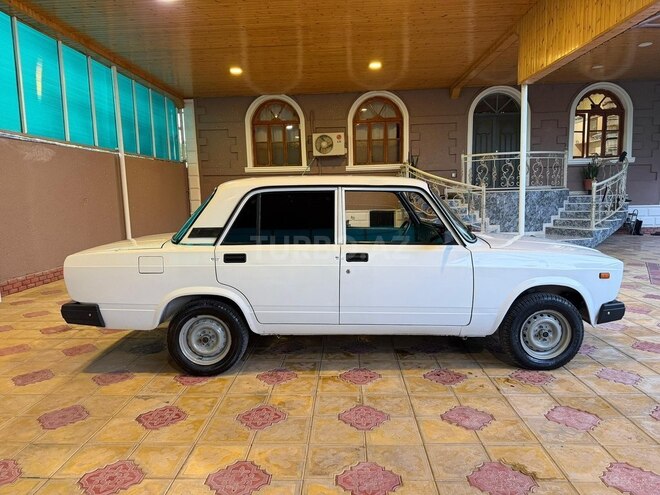 LADA (VAZ) 2107-5