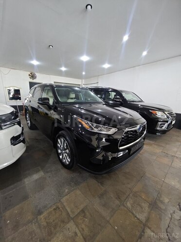 Toyota Highlander-2