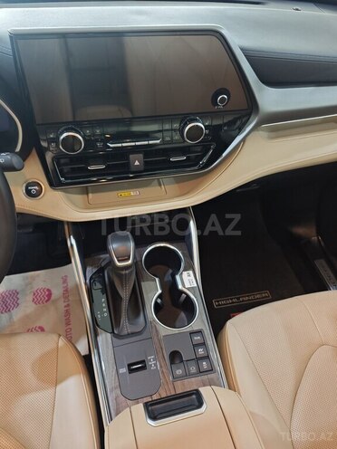 Toyota Highlander-8