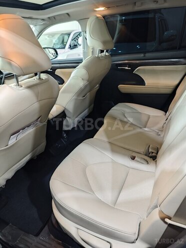 Toyota Highlander-7