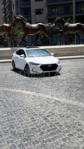 Hyundai Elantra-2