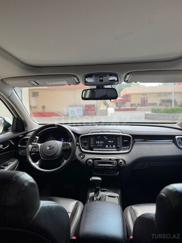 Kia Sorento-13