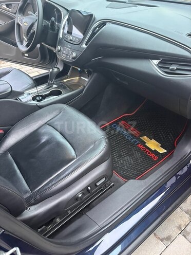Chevrolet Malibu-9