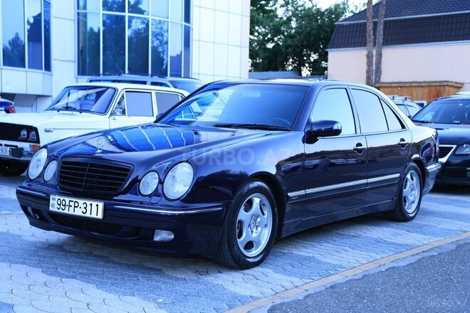 Mercedes E 240-7