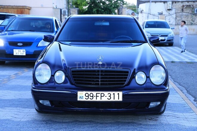 Mercedes E 240-6