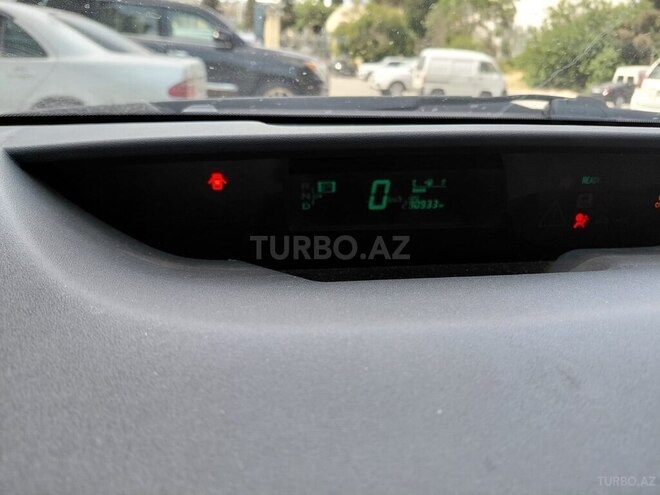 Toyota Prius-6