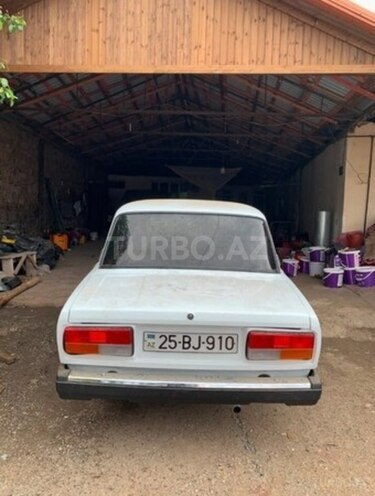 LADA (VAZ) 2107-2