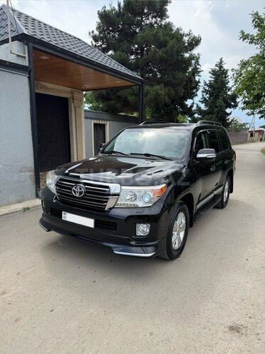 Toyota Land Cruiser-3