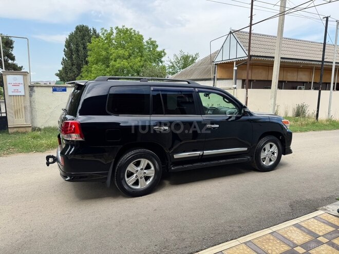Toyota Land Cruiser-8