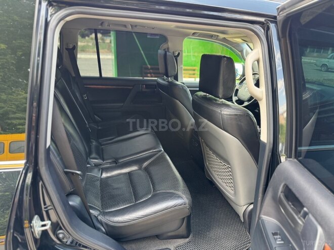 Toyota Land Cruiser-17