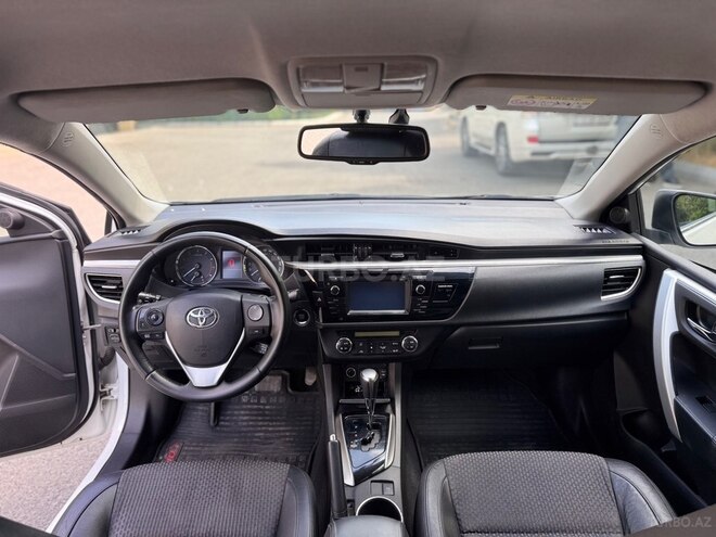 Toyota Corolla-11